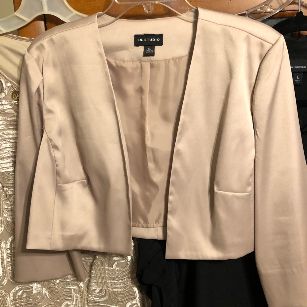 IN Studio beige satin jacket XL